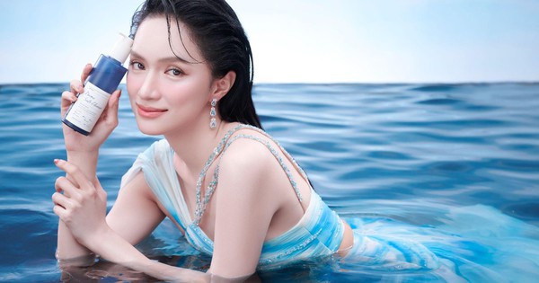 Hoa hậu Hương Giang tung bộ ảnh cực cháy đón mừng cương vị mới