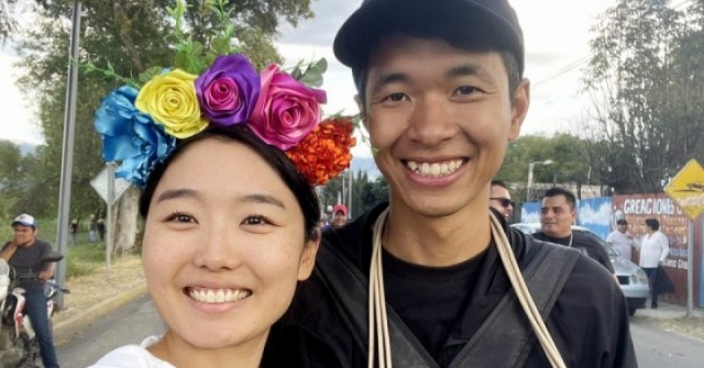 Chồng Việt nghỉ việc một năm đưa vợ đi vòng quanh thế giới